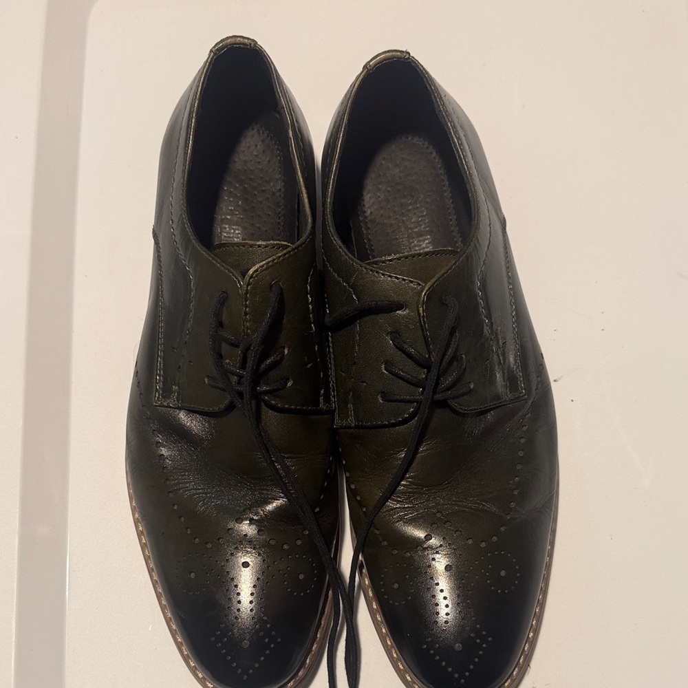Men's Classic Green Leather Stacy Adam’s Size 8 1/2